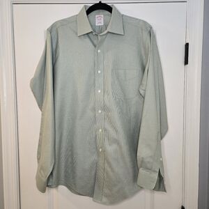 Brooks Brothers Traditional Fit Non-Iron Button Down Shirt Green Size 15.5 (Med)